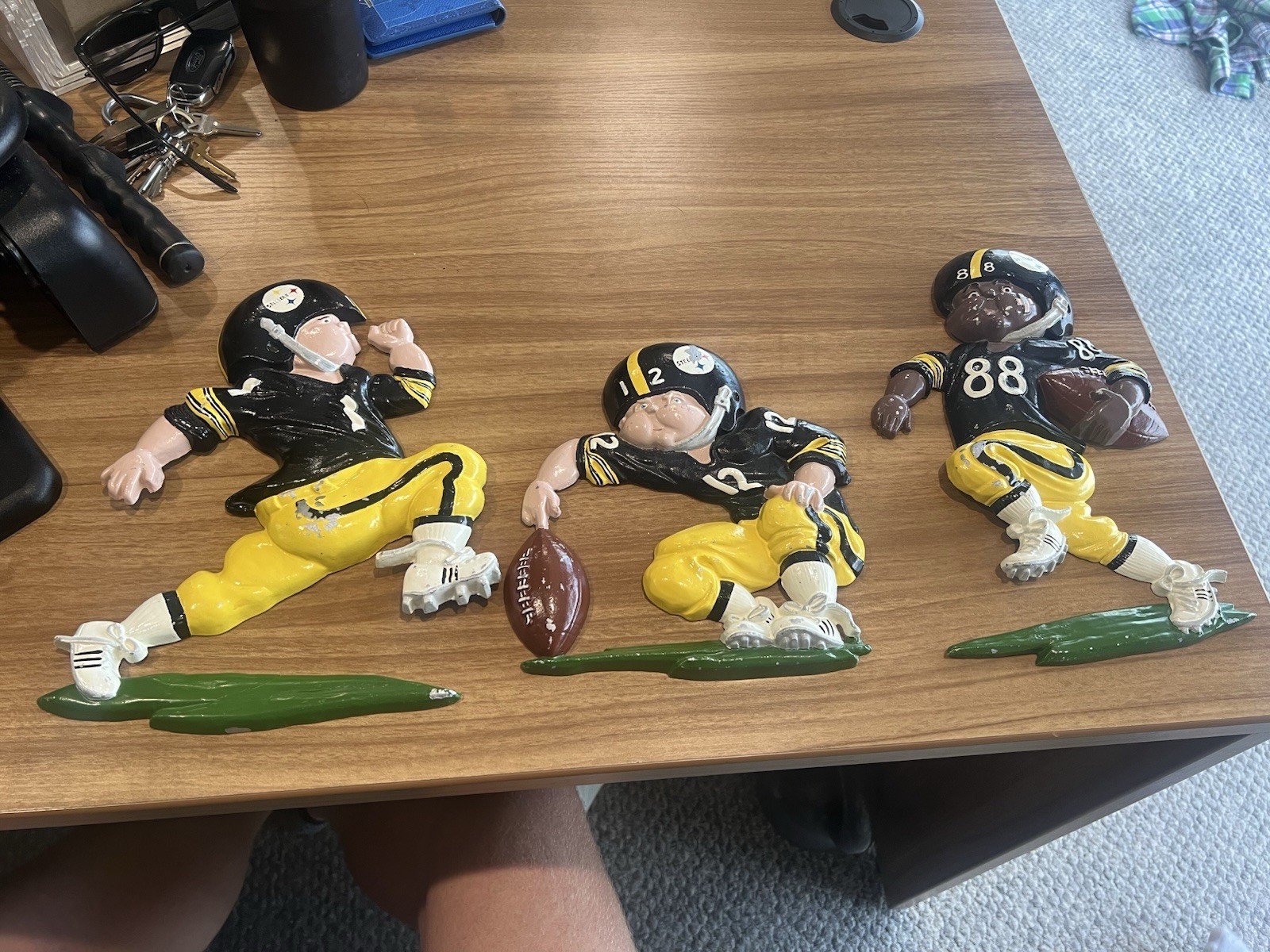 Vintage 1976 Super Bowl Pittsburgh Steelers Wall Mounted Figurines Cast Iron