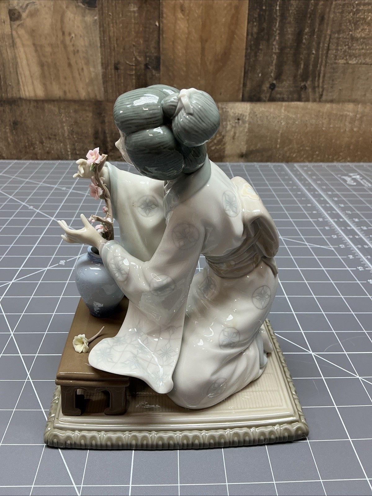 Lladro Japanese Geisha Flower Arranger Porcelain Figurine 4840 Glaze Excellent!