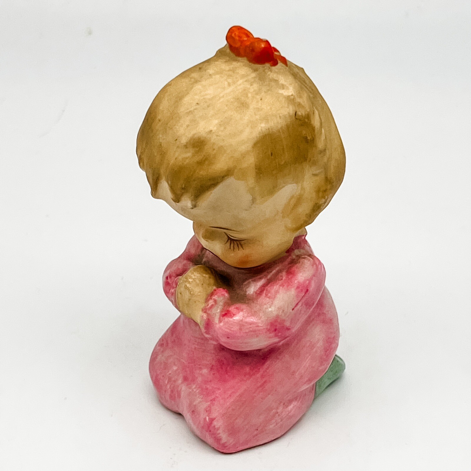 Praying Child Ceramic Figurine Girl in Pink Nightgown/Made in Japan/1950s