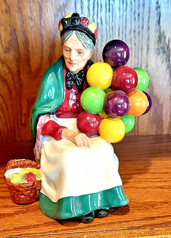 Royal Doulton “The Old Balloon Seller” HN 1315 Bone China 7.5″