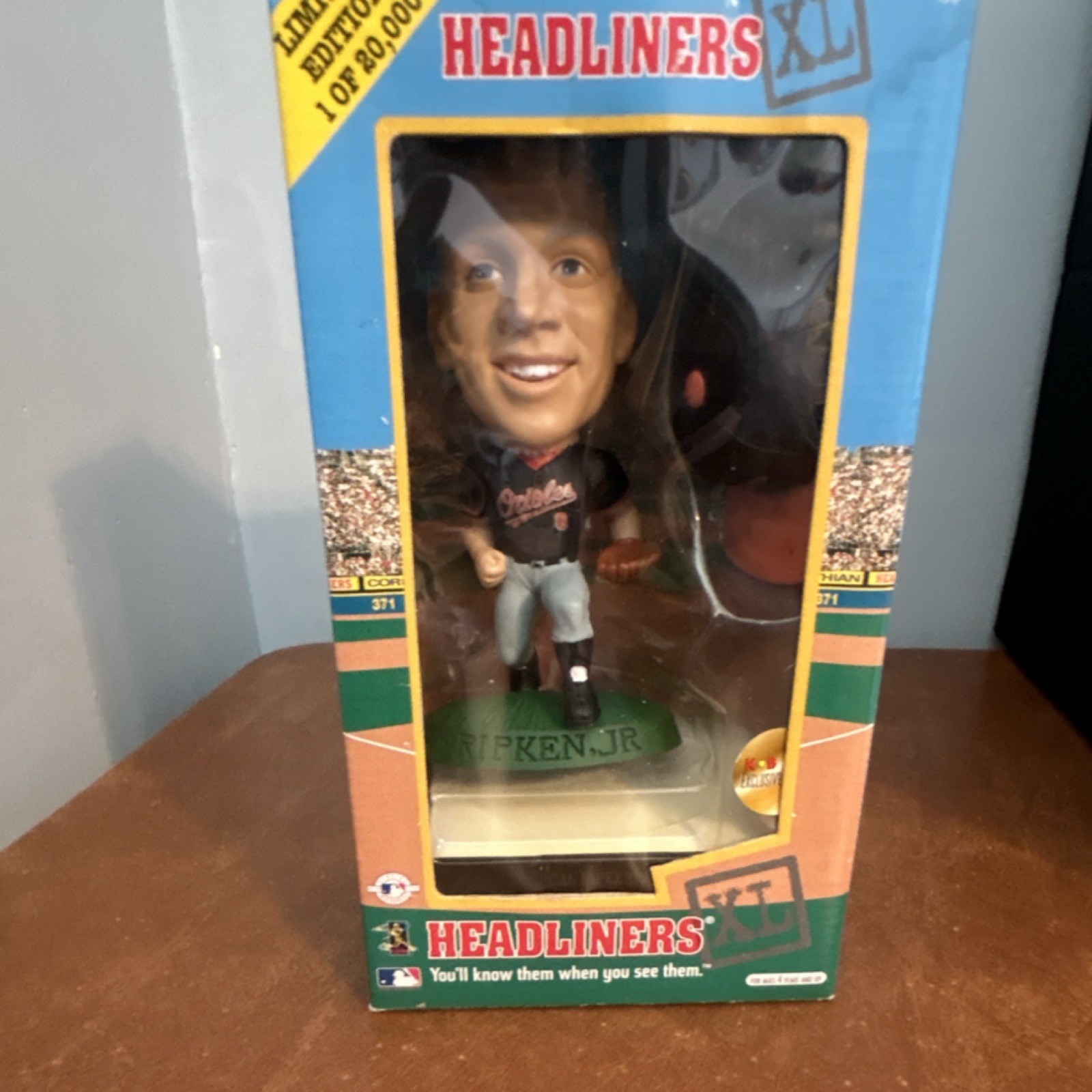 Corinthian Headliners XL Cal Ripken Jr. 1998 Limited Edition Boxed Figurine
