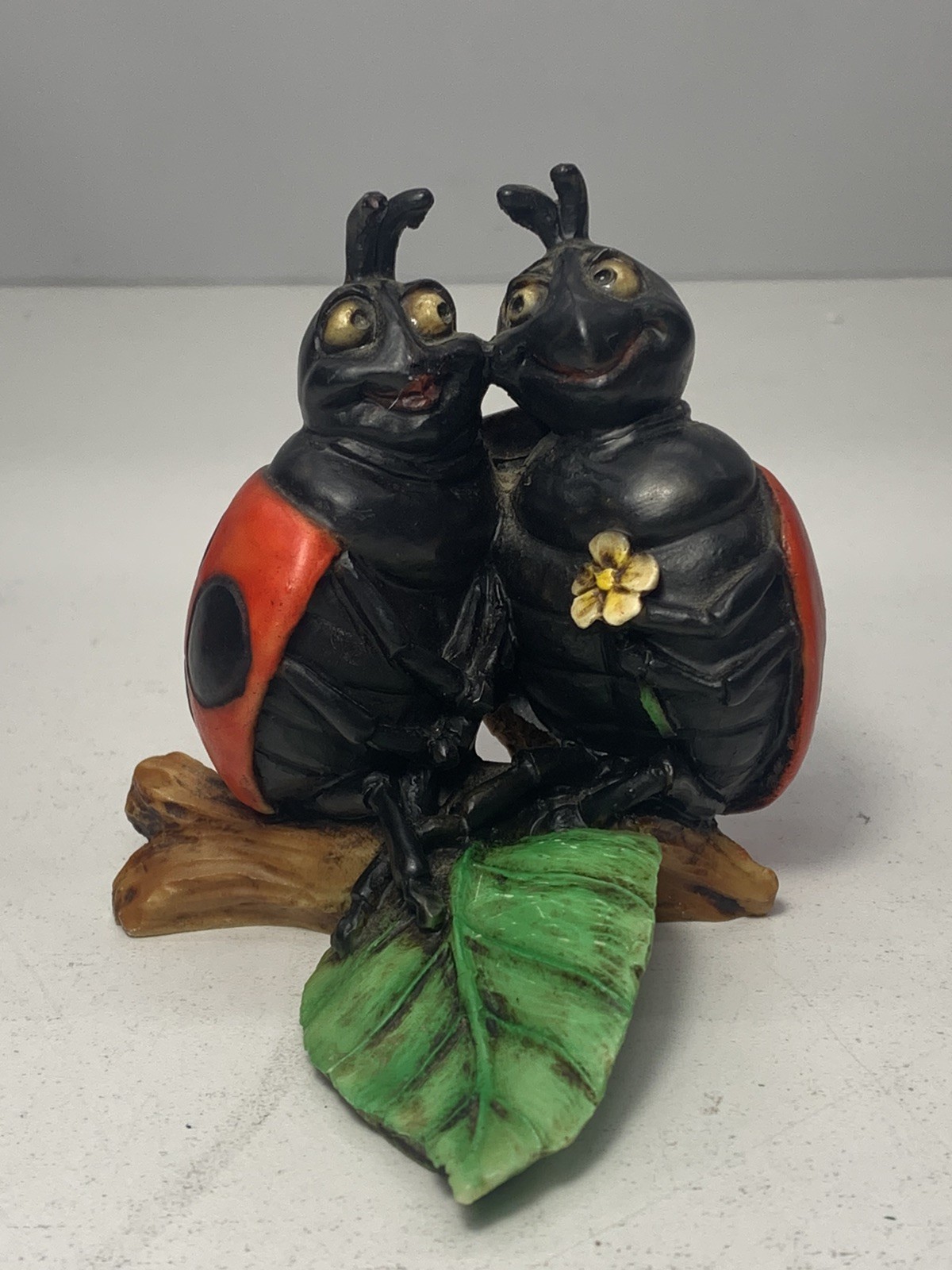 Castagna Resin Figurine Ladybug Lovers-Wildlife Nature – Made in Italy 1999