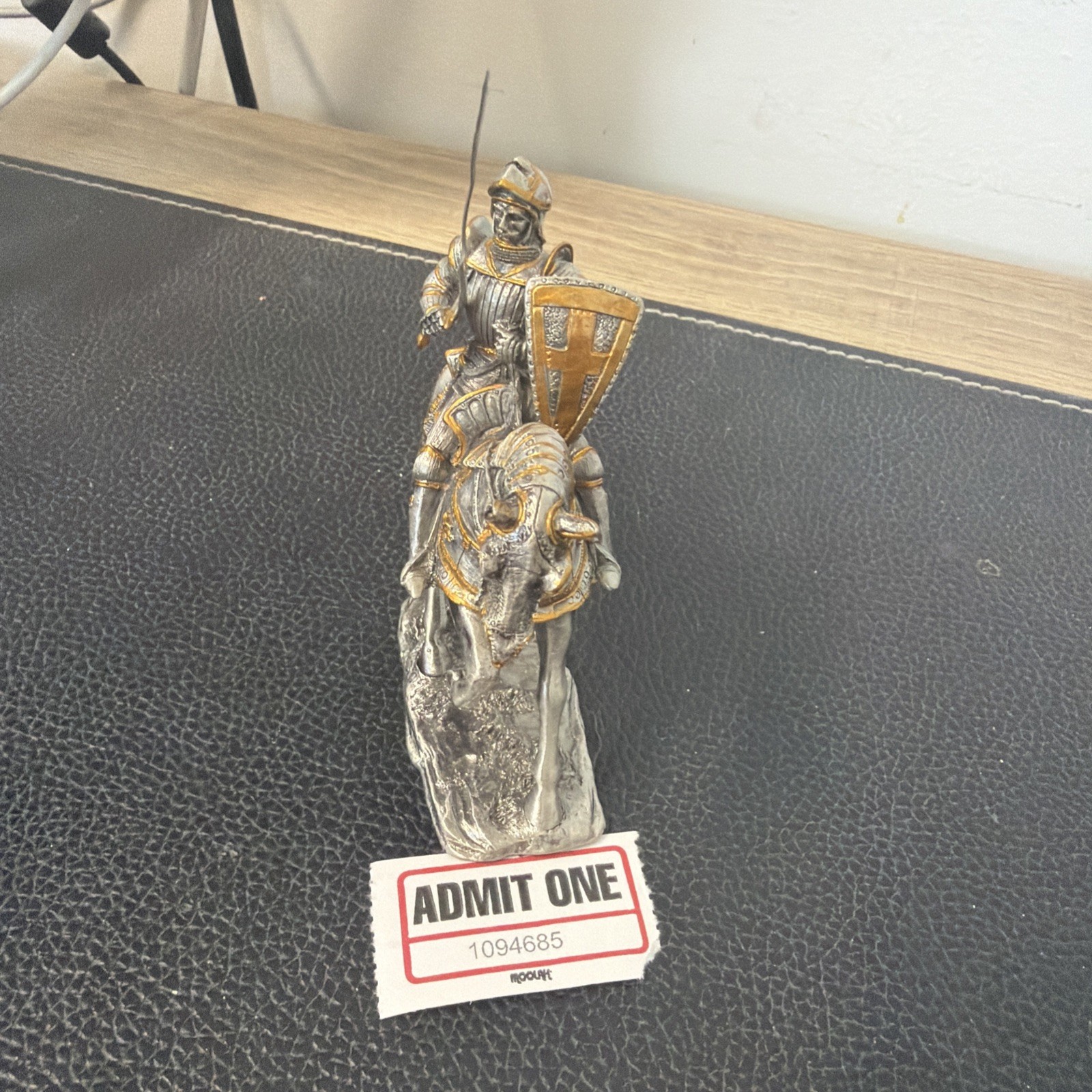 Veronese Collection Medieval Knight on Horse w/Sword & Shield Statue USED