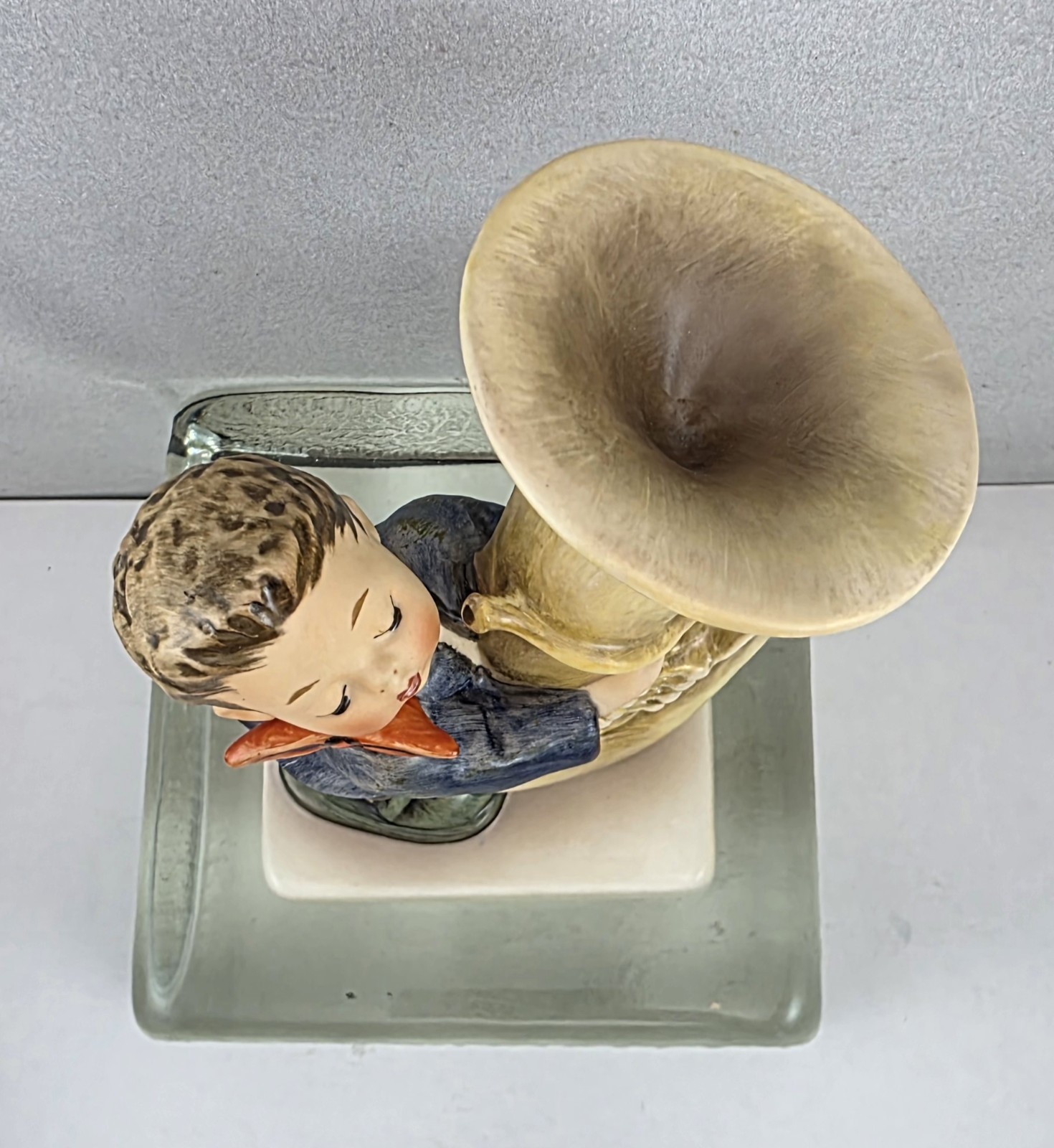 GOEBEL M.I.HUMMEL Figurine #437 The Tuba Player 6″ – 1988 – W. Germany
