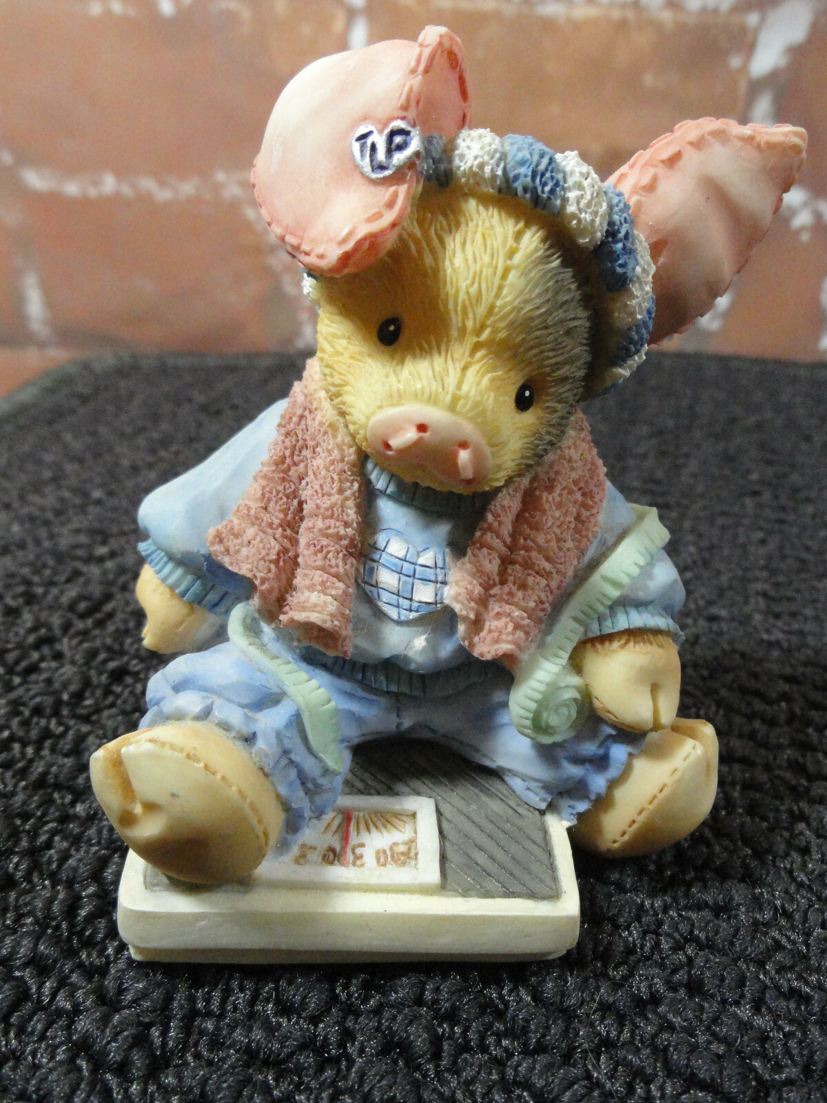 This Little Piggy Little Piggy Had NONE Scale 1994 edition by Enesco~~Cute
