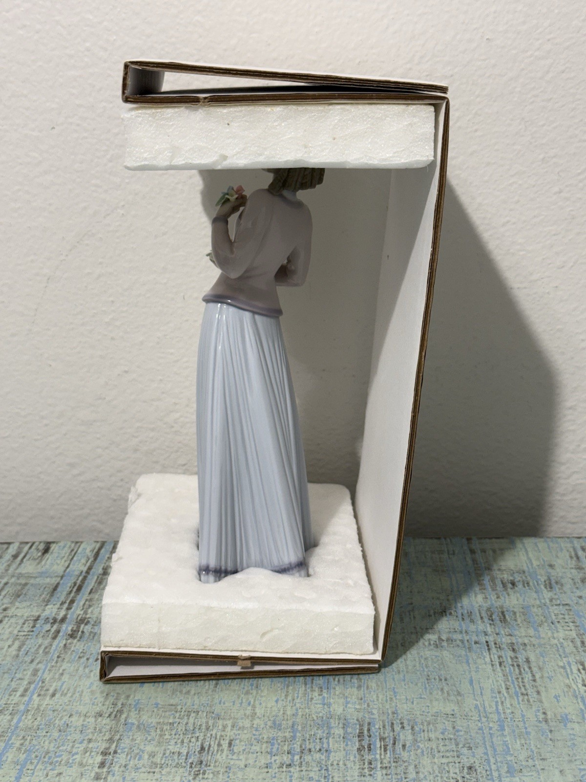 Lladro Innocence in Bloom #7644 Porcelain Figure 1996 Retired Vintage Mint
