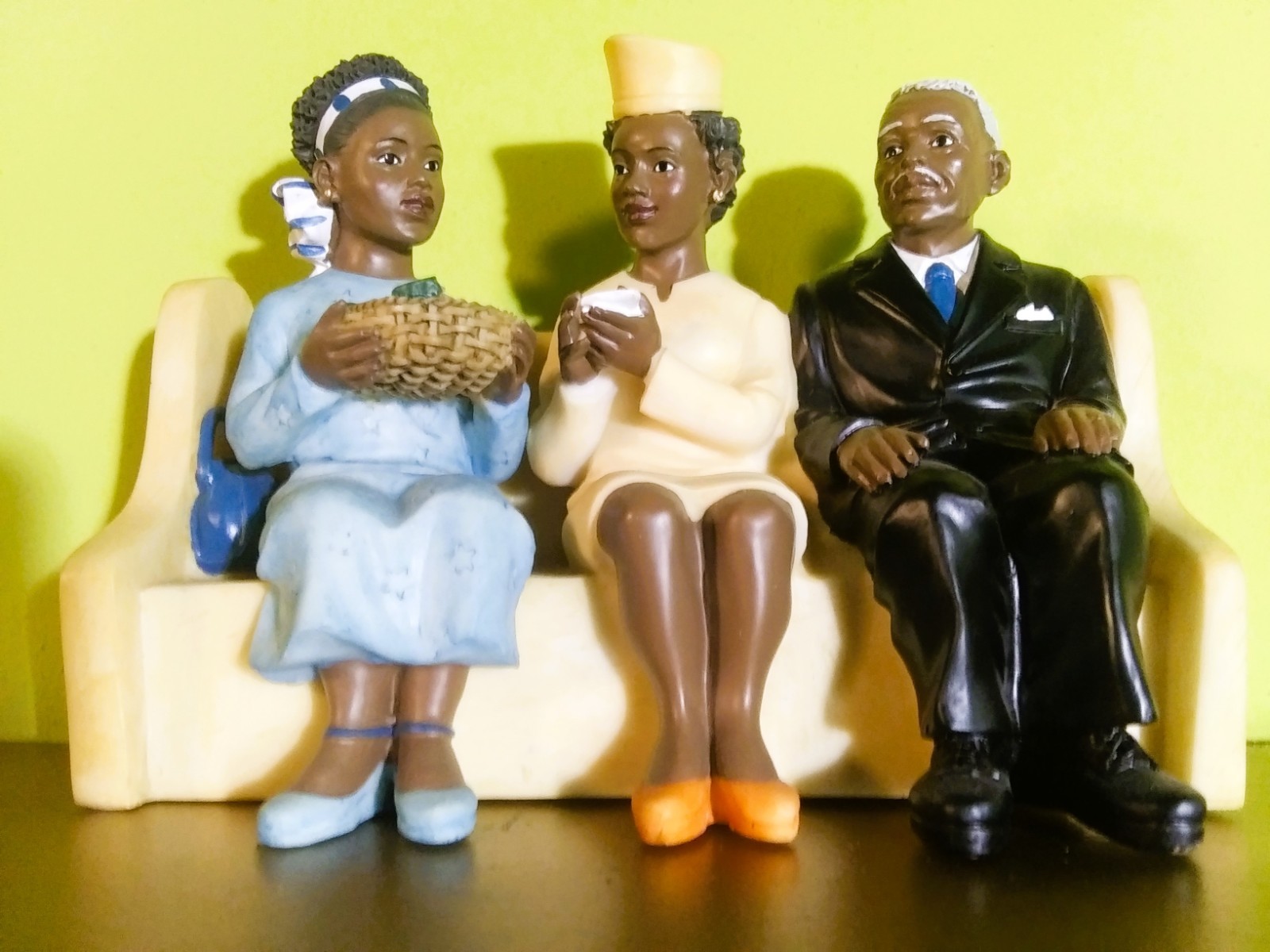Ebony Treasures Church Pews Figurine PASS THE COLLECTION PLATE Positive Image