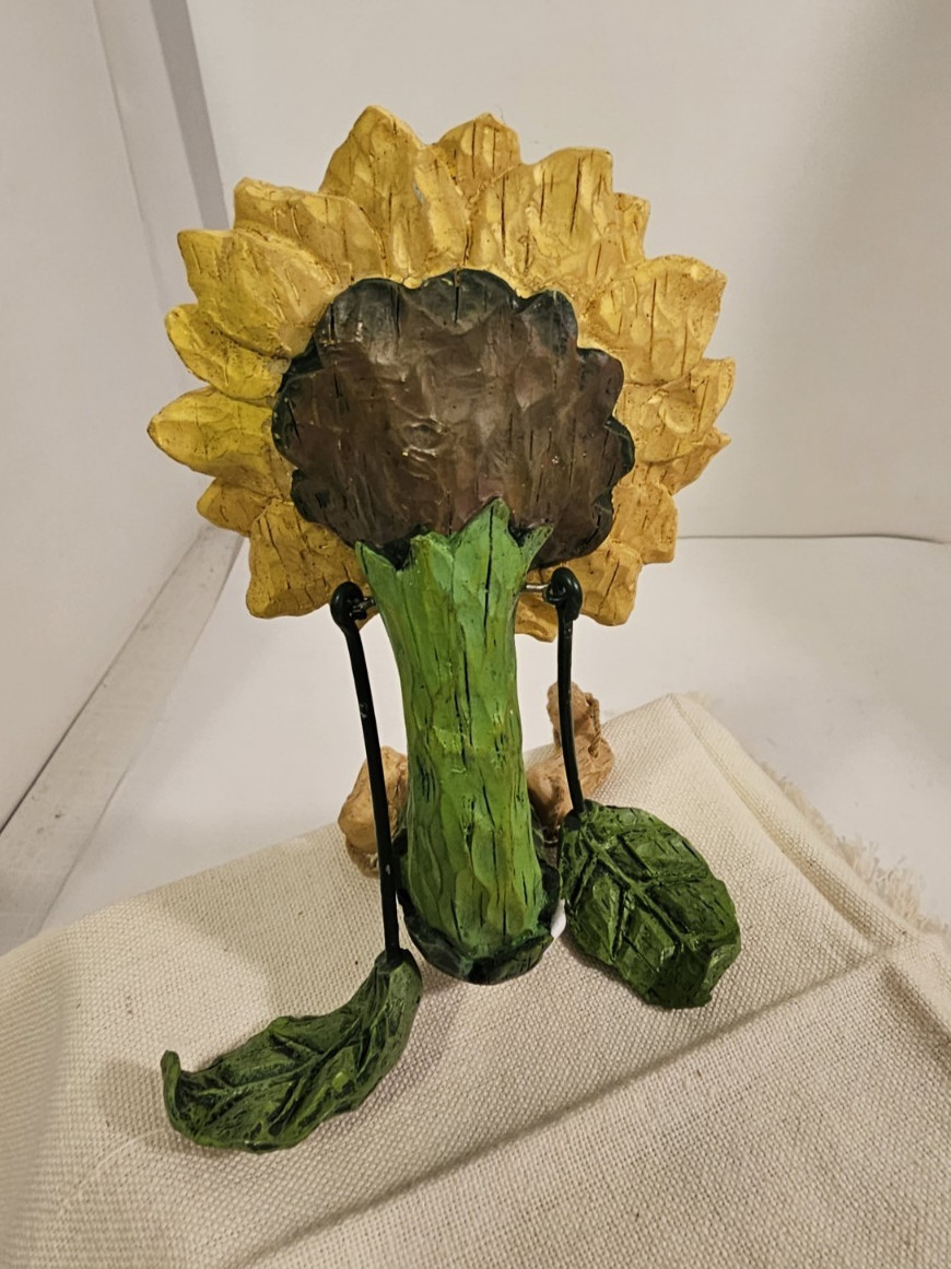 Original Set 2 Anthropomorphic Resin Sunflower & Daffodil Shelf Sitter 8″