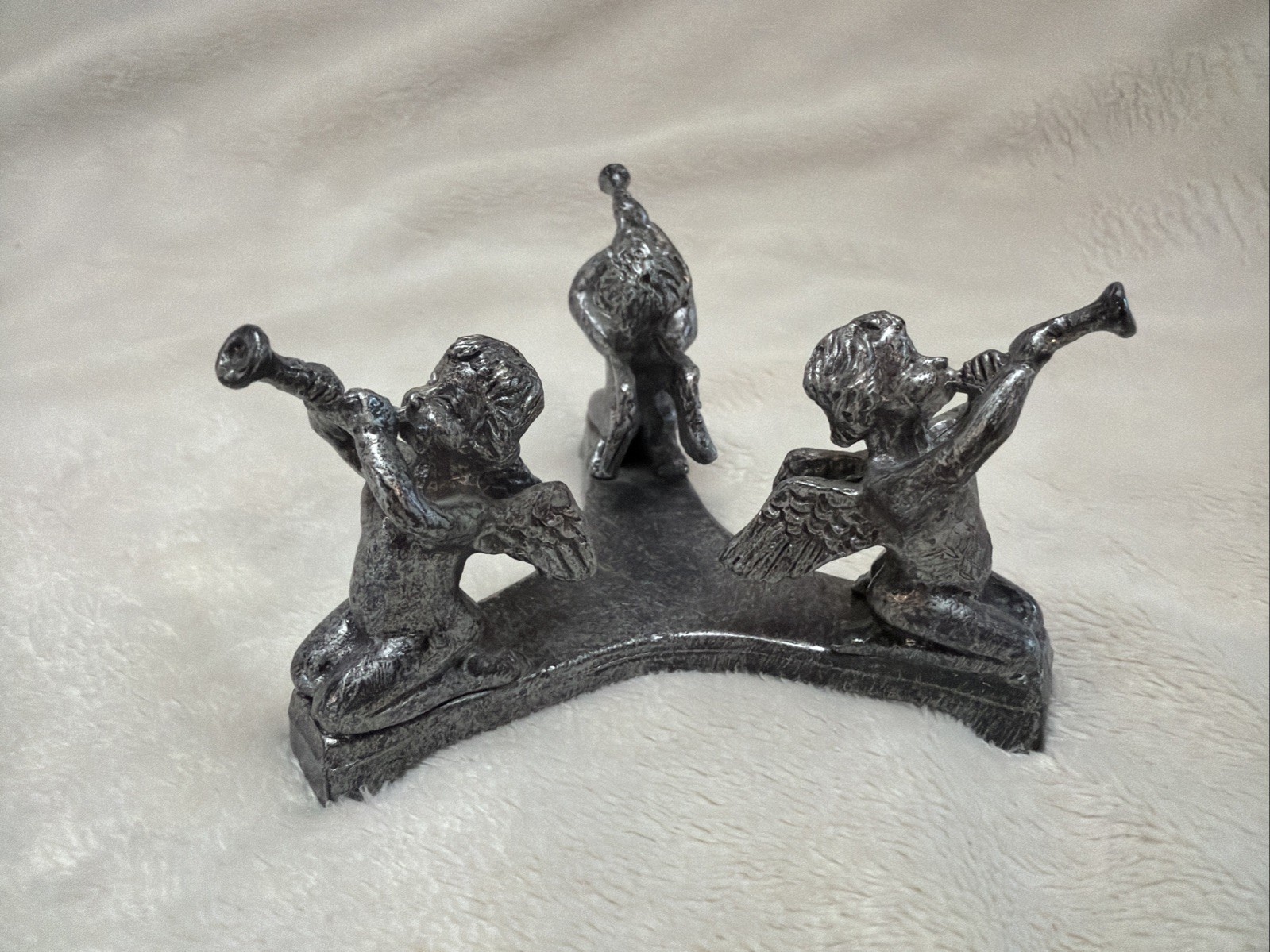 Vintage Cast Metal Figurine 3 Angels/Cherubs Playing/Blowing Horns Candle