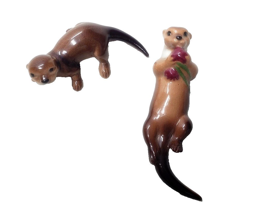 Hagen-Renaker Miniature Pair of River Otters – One on Back – One on 4 Legs