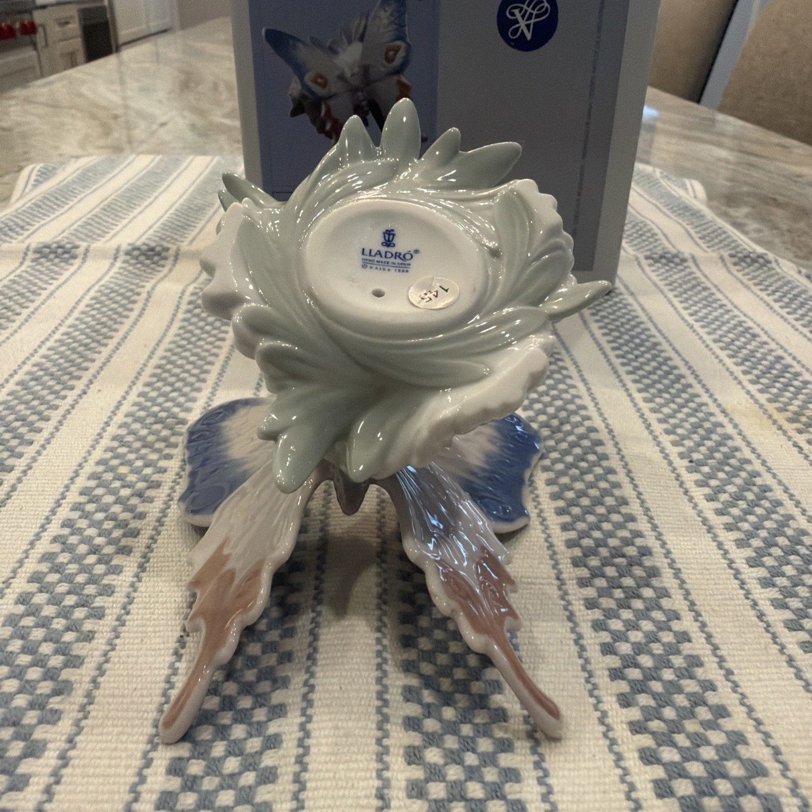 Lladro 6666 Graceful Landing w/ Original Box – Perfect Condition
