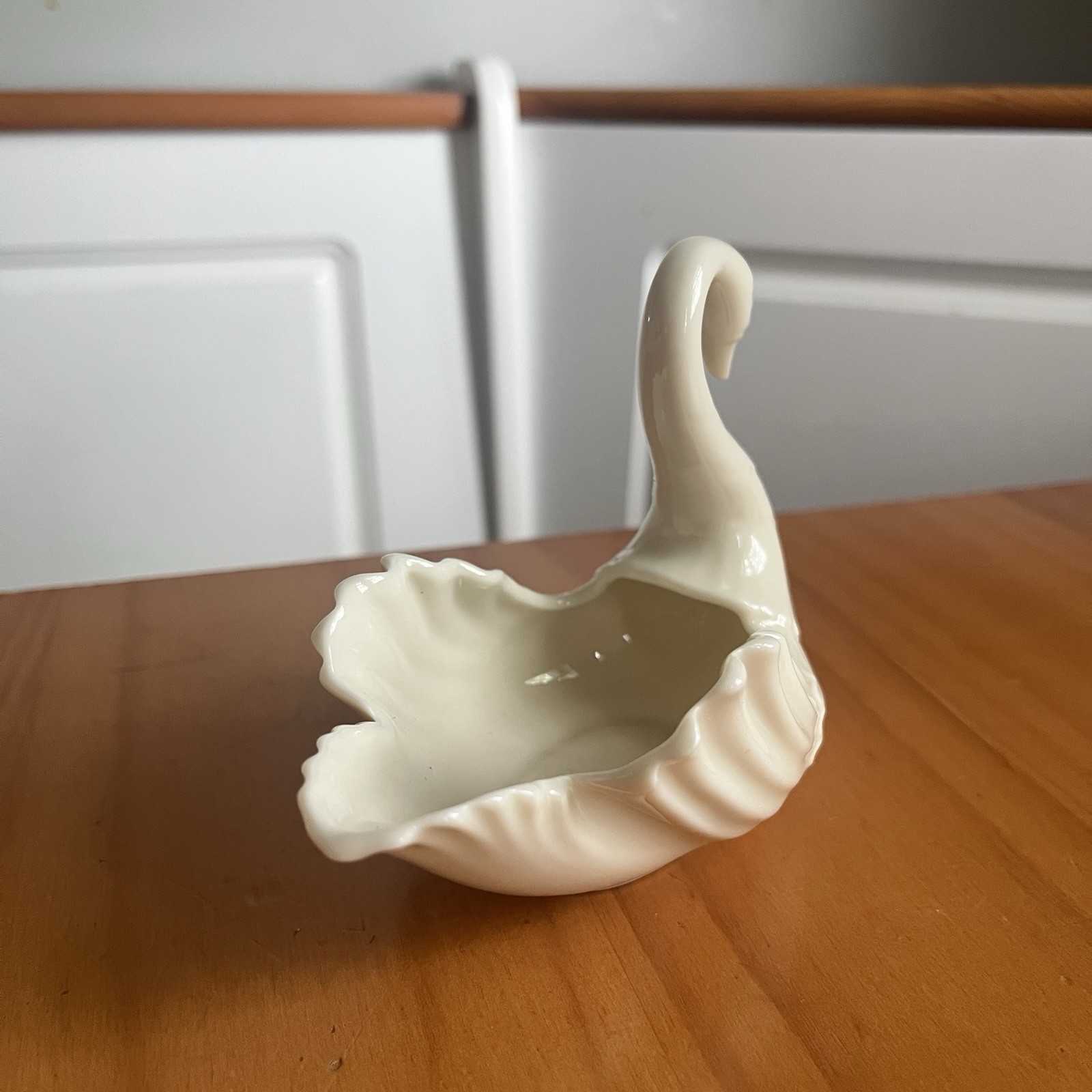 Lenox Porcelain Swan Ivory Cake Topper Ring Holder Trinket Dish USA 4” Tall
