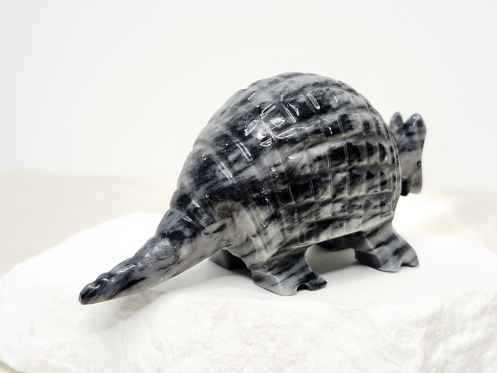 Hand Carved Gray And Black Marble Stone Armadillo Figurine 5″ L – Made In Mexico