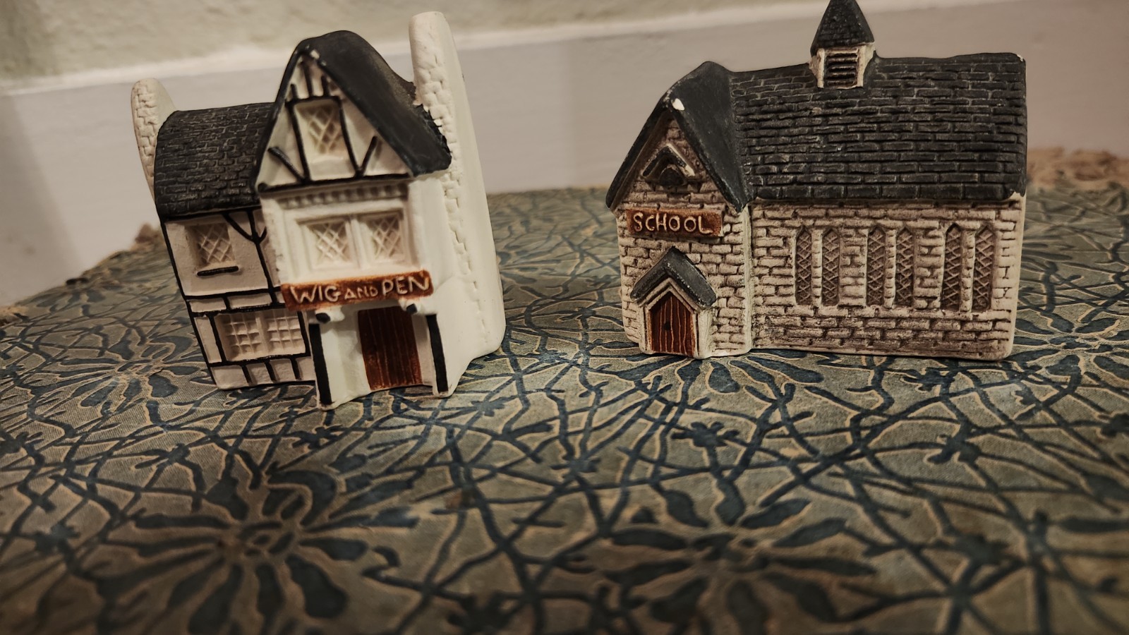 Vtg PHILIP LAURESTON Ceramic Buildings (Pair) SCHOOL #717 And WIG AND PEN #706