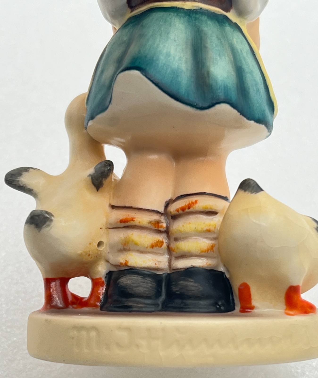Vintage Goebel M.I. Hummel “Be Patient” Figurine #197 2/0 (TMK-4, 1964-1972)