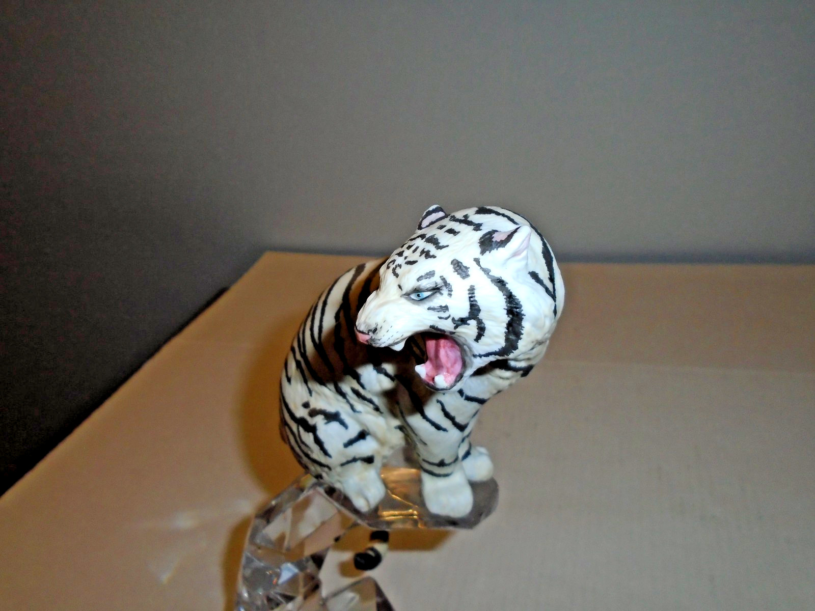 Franklin Mint Porcelain White Tiger On Crystal, 11 1/2″ Tall