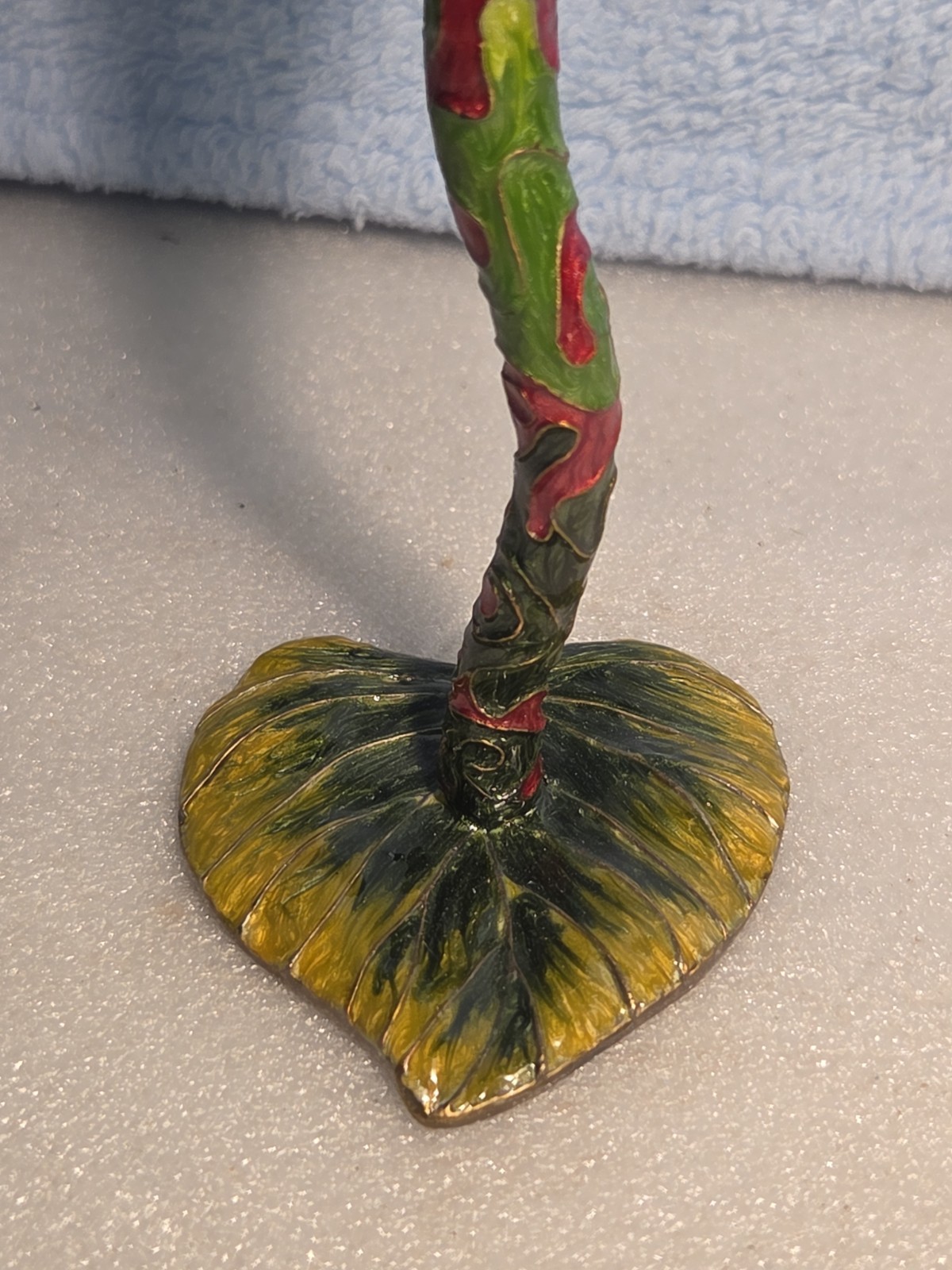 VTG Le Tresore’ Enamel on Metal Hummingbird in Flower Figurine With LT Mark