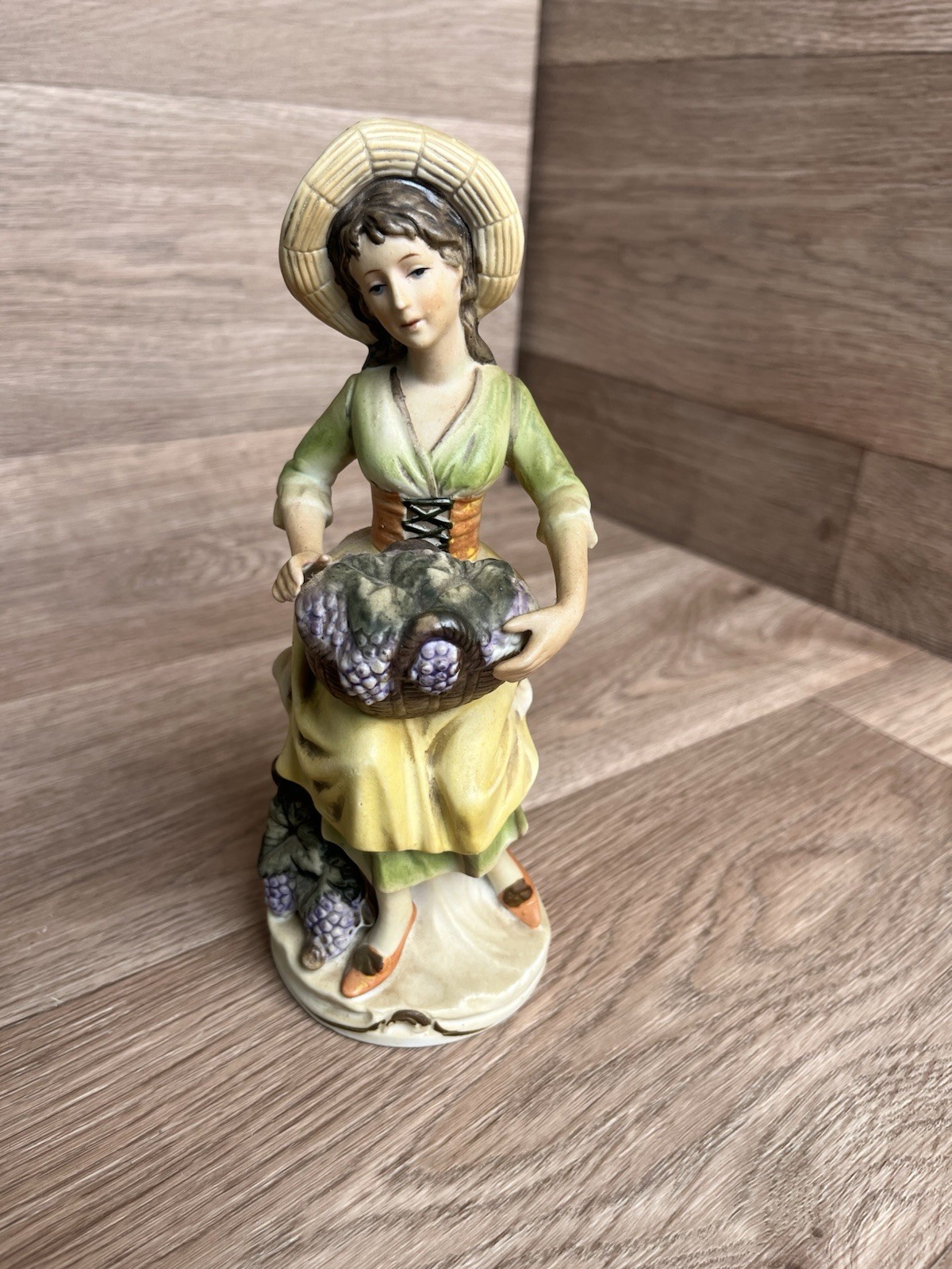 Vintage Homco Tuscan Peasant Girl With Grapes in Basket #1258