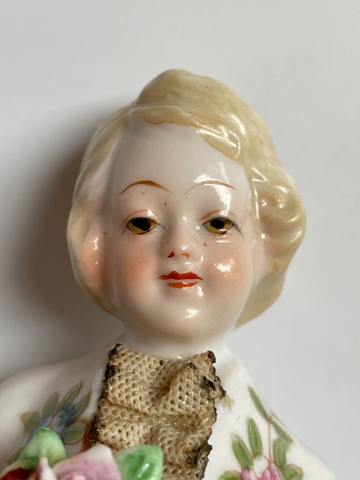 Vintage Andrea by Sadek Man W/Lace, Flowers, Top Hat Figurine, Mold No. 23/164