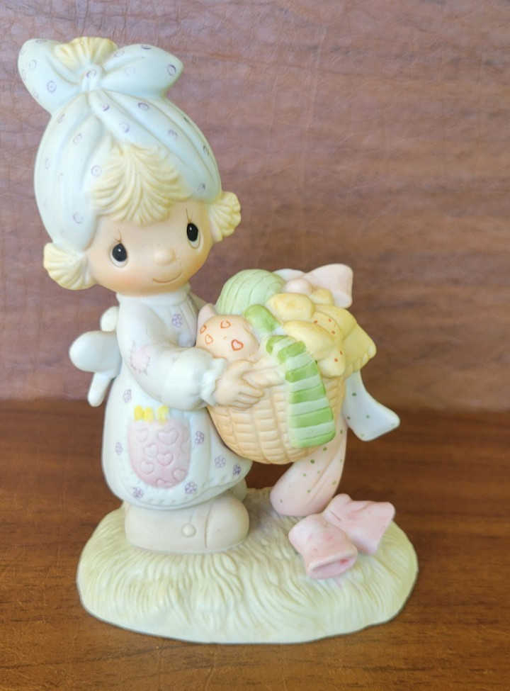 Vintage 1979 Precious Moments “Be Not Weary In Well Doing” Figurine Collectible