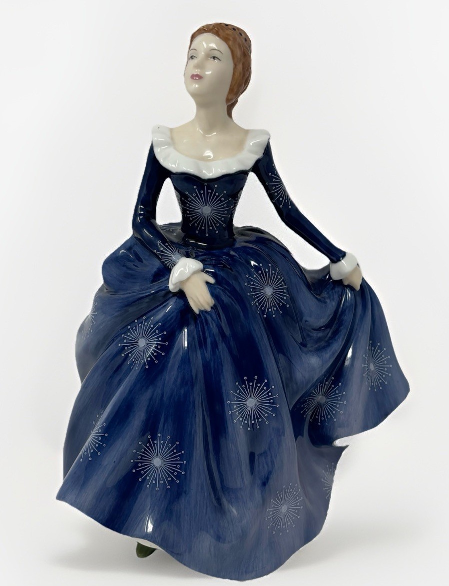 Royal Doulton Pretty Ladies Fragrance Figurine HN 4931 Blue Dress 2006 7” Lady