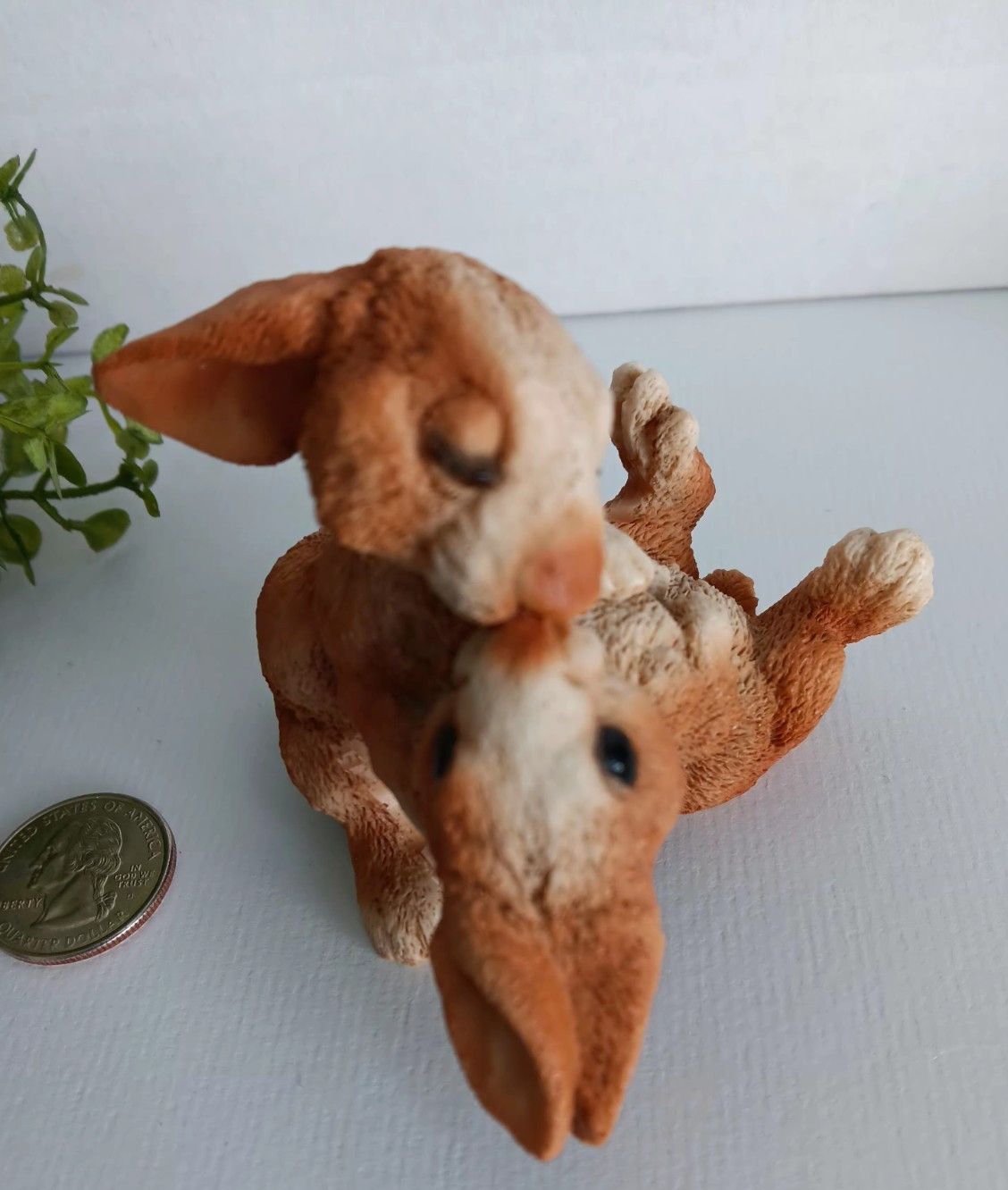 VINTAGE 1988 ORIGINALS BY CASTAGNA KISSING BUNNIES RABBITS MADE IN ITALY 2 3/4″