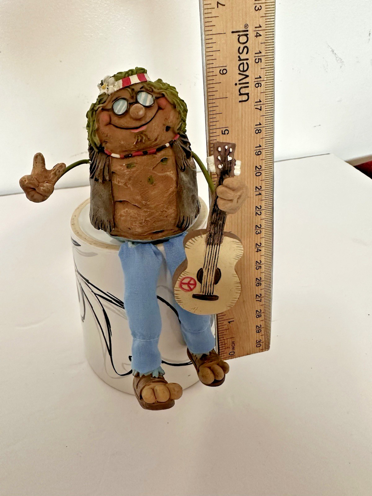 2006 WMG Anthropomorphic Hippie Guitar Player Musician Shelf Sitter Potato