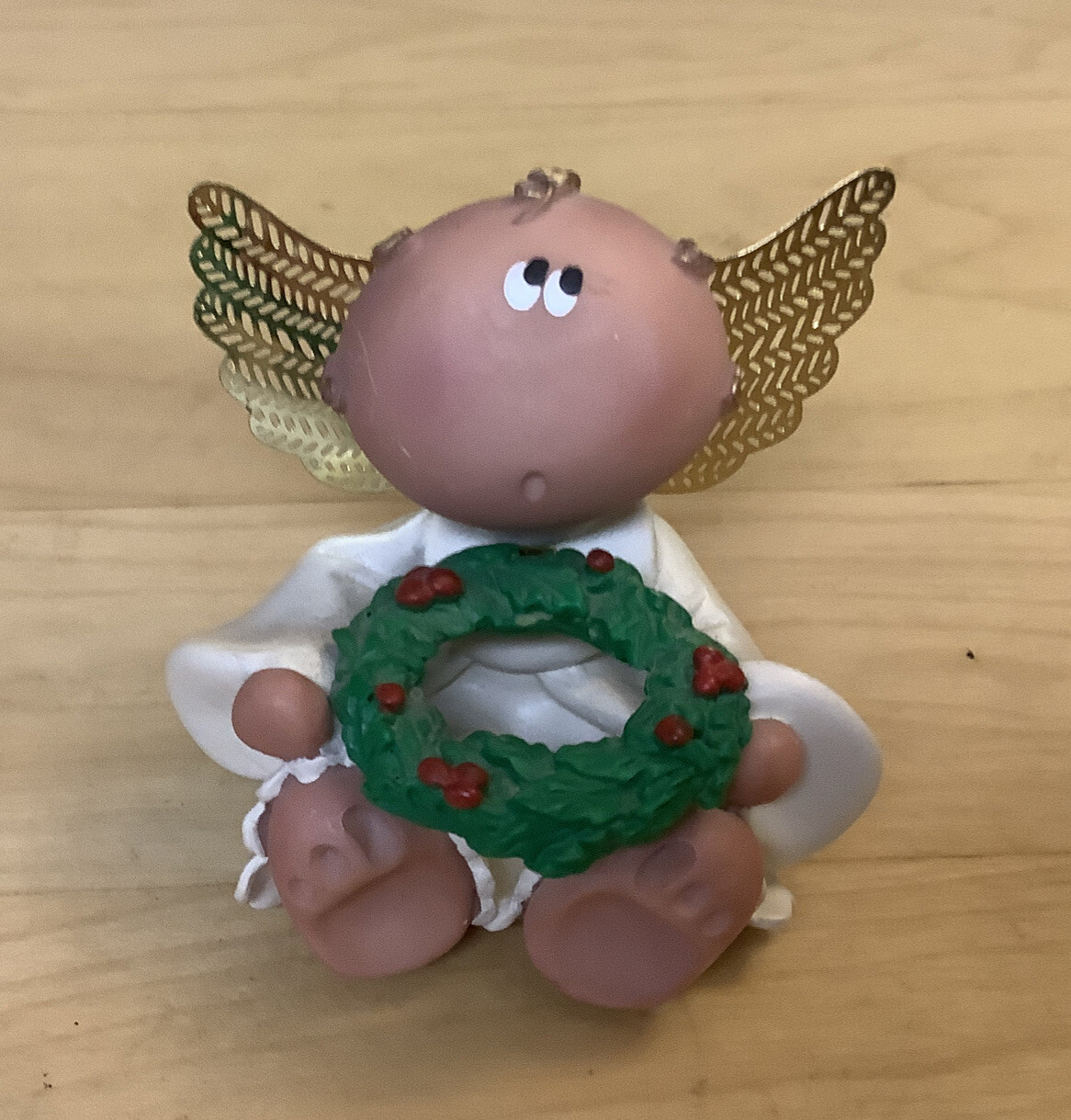 Angel Cheeks ” Boy With Wreath” Russ Kirk Figurine 2001 Free Shipping