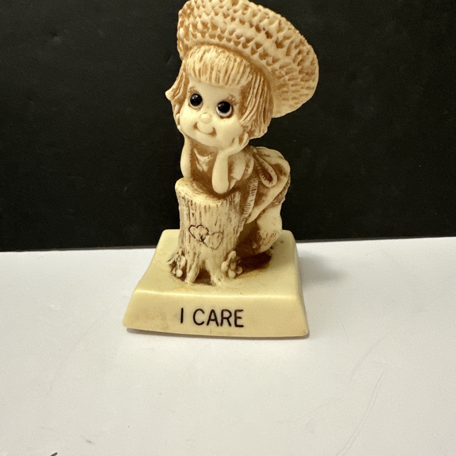 Russ Berrie R&W Berries Figurine I CARE Vintage 1976