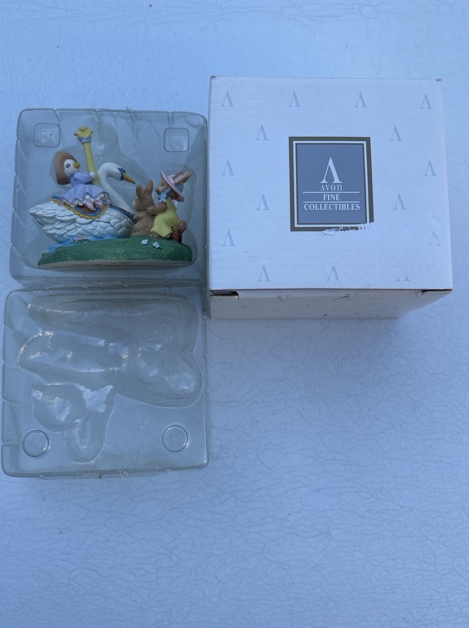 Avon Fine Collectibles Kathy Jeffers Carousel Bunny & Swan Figurine 1993 W/Box