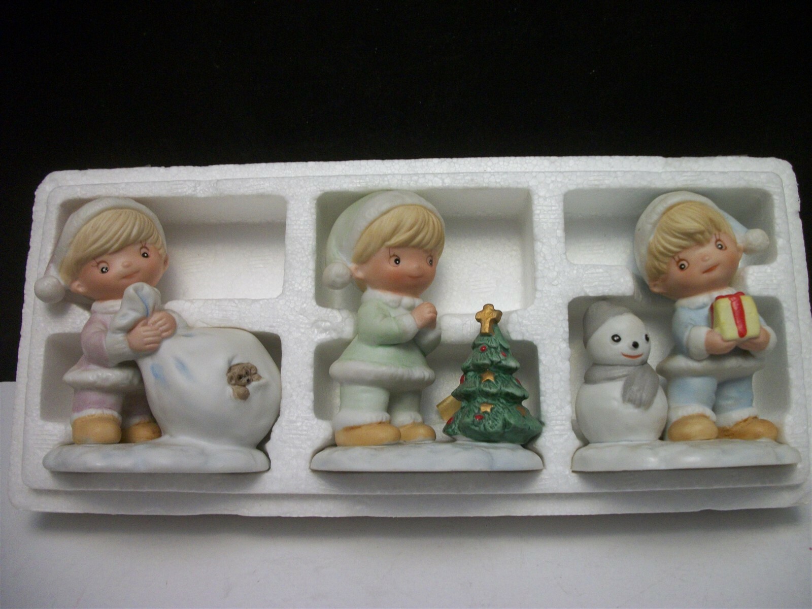 Vtg Homco Christmas Kids Puppy in a Bag 5613 Styro Keeper Box Taiwan Foil Label