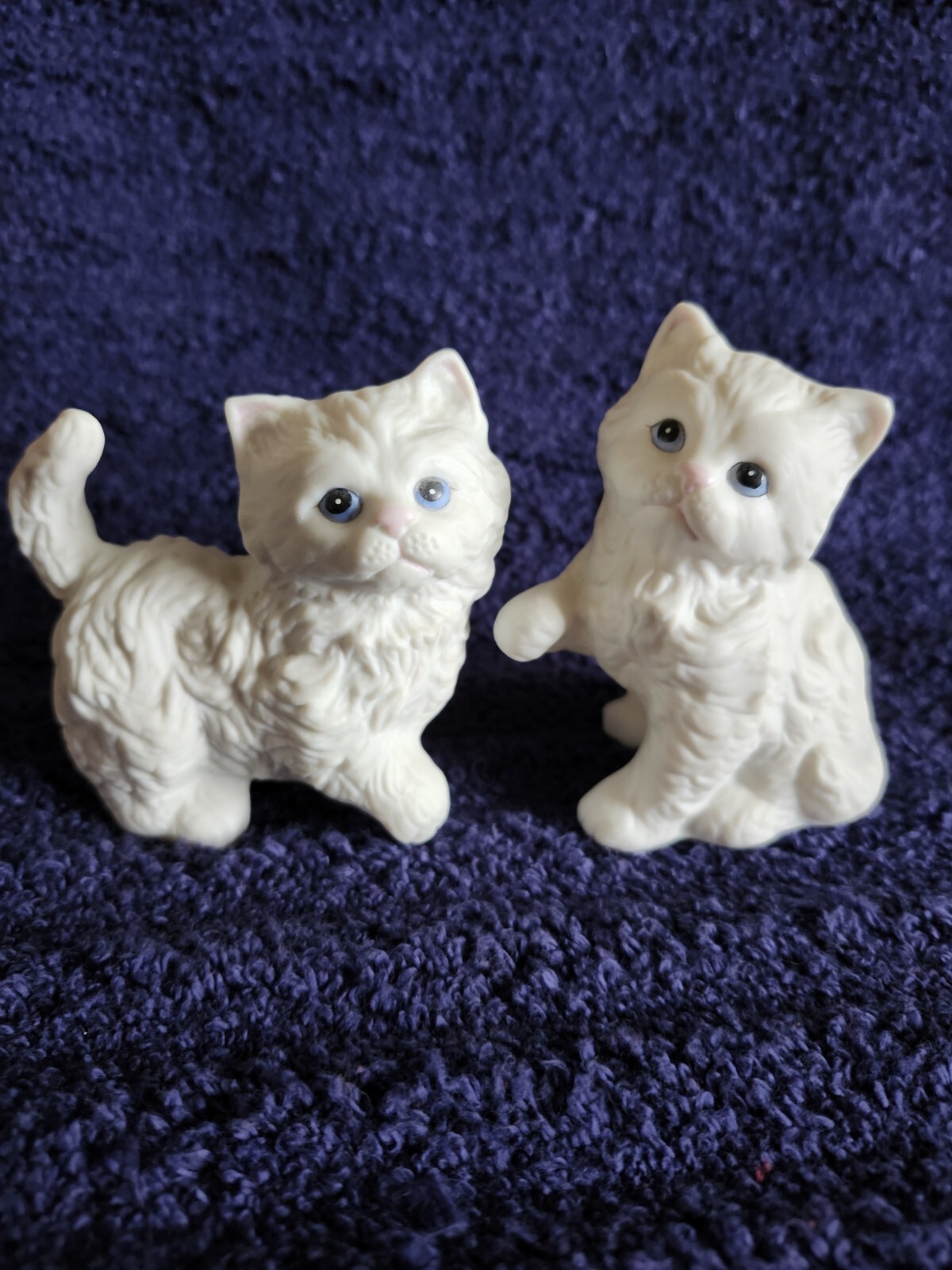 2 Vintage 1980s Homeco WHITE PERSIAN KITTENS #1413 Cat Figurines NO BOW