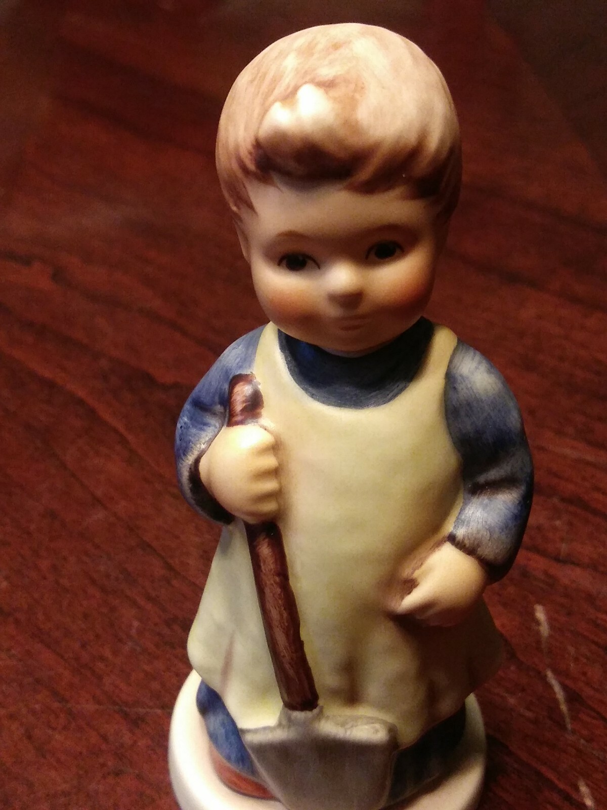 MIB GARDEN TREASURES 3-5/8″ Figurine (Hummel 727, TMK 7), Club Exclusive MINT