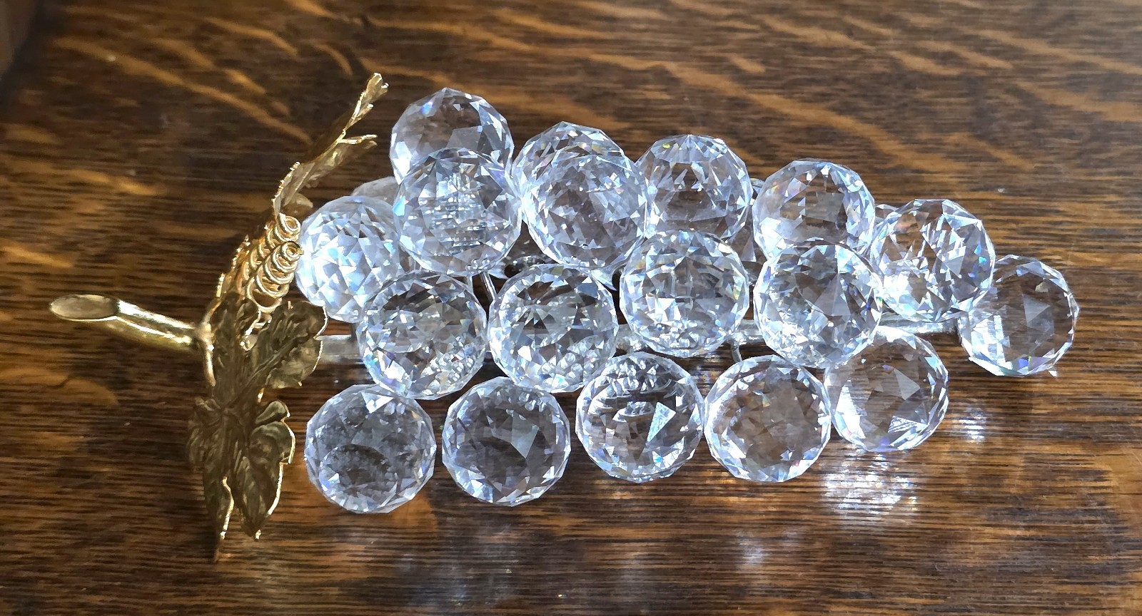 Swarovski Crystal Sparkling Fruit Collection 29 Grapes With Gold Leaves And Stem