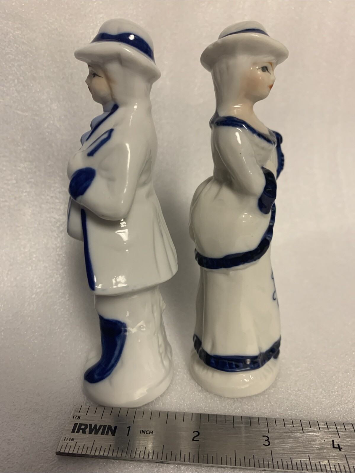 Vintage Blue & White Colonial Figures Porcelain Playing Instruments Harp Fiddle