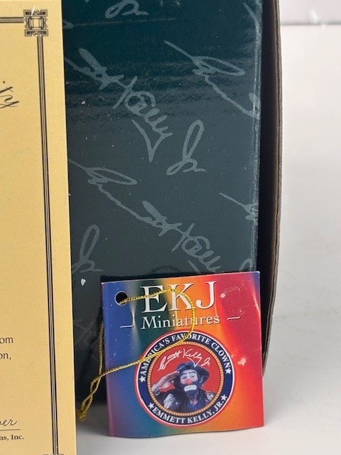 Emmett Kelly Jr Clown “Catch of the Day, #10066 SIGNED Miniature Collectible