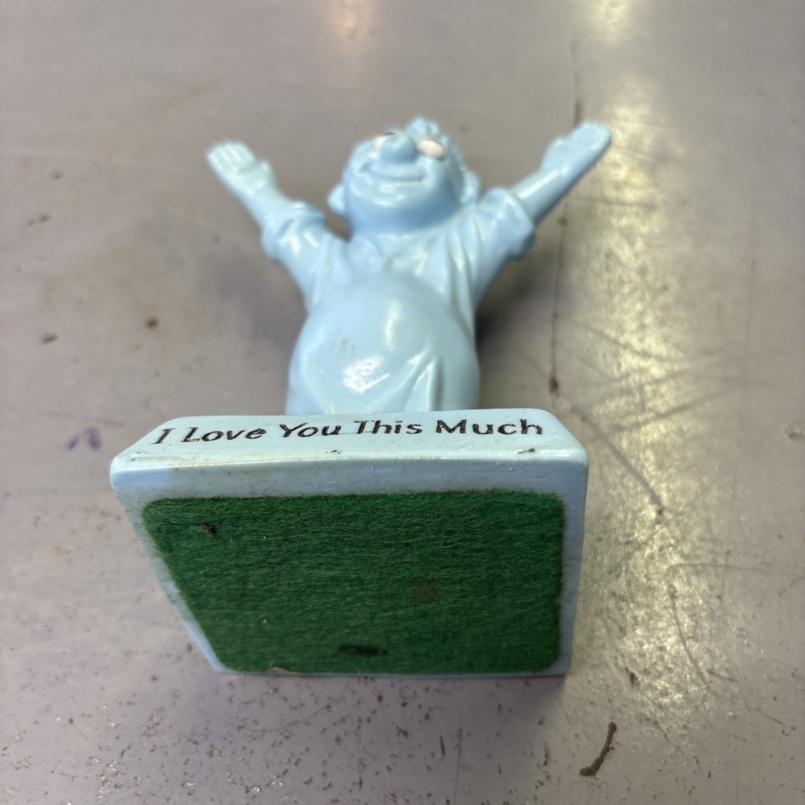 Vintage I LOVE YOU THIS MUCH Russ Berrie 1970 Blue Resin Figurine