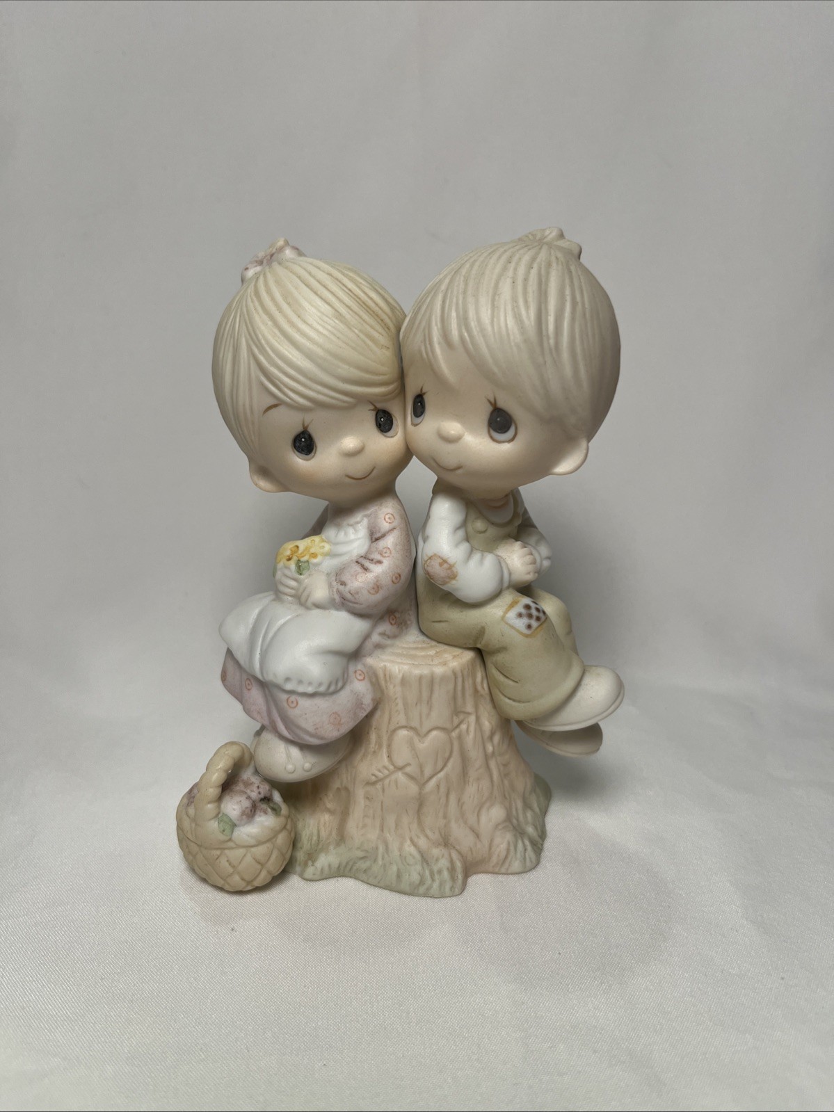 Vintage Precious Moments 1976 “LOVE ONE ANOTHER” E-1376