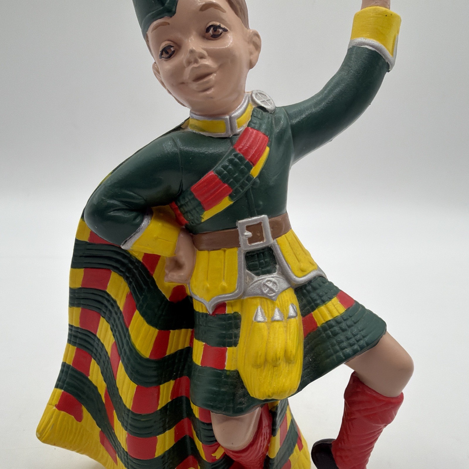 Vintage Mid-Century HOLLAND MOLD Highland Scottish Dancers Boy & Girl Figurines
