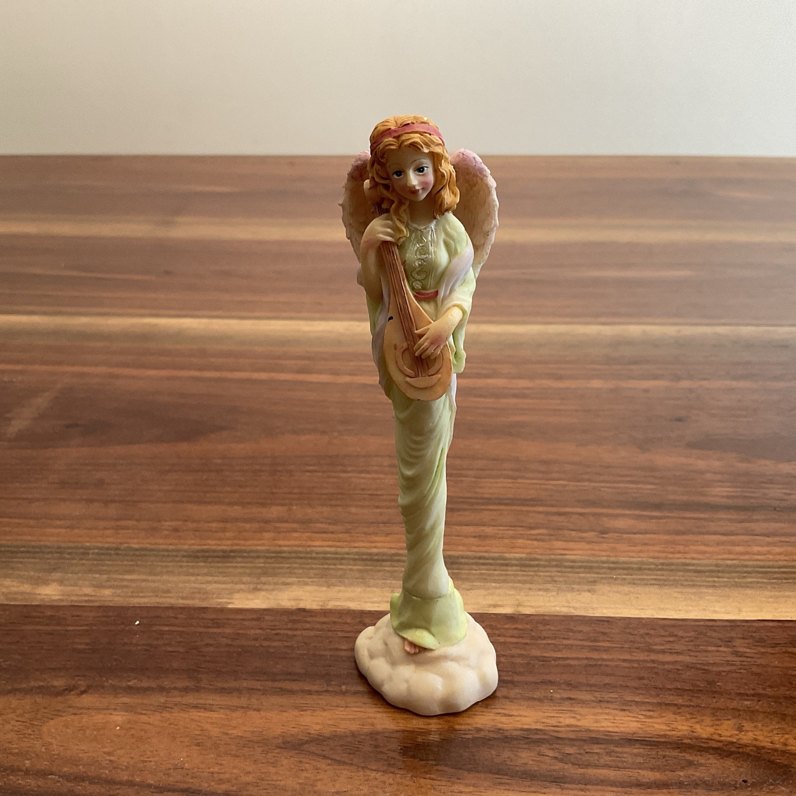 Collectible Figurine, Pin Featuring An Angel Playing A Harp ￼