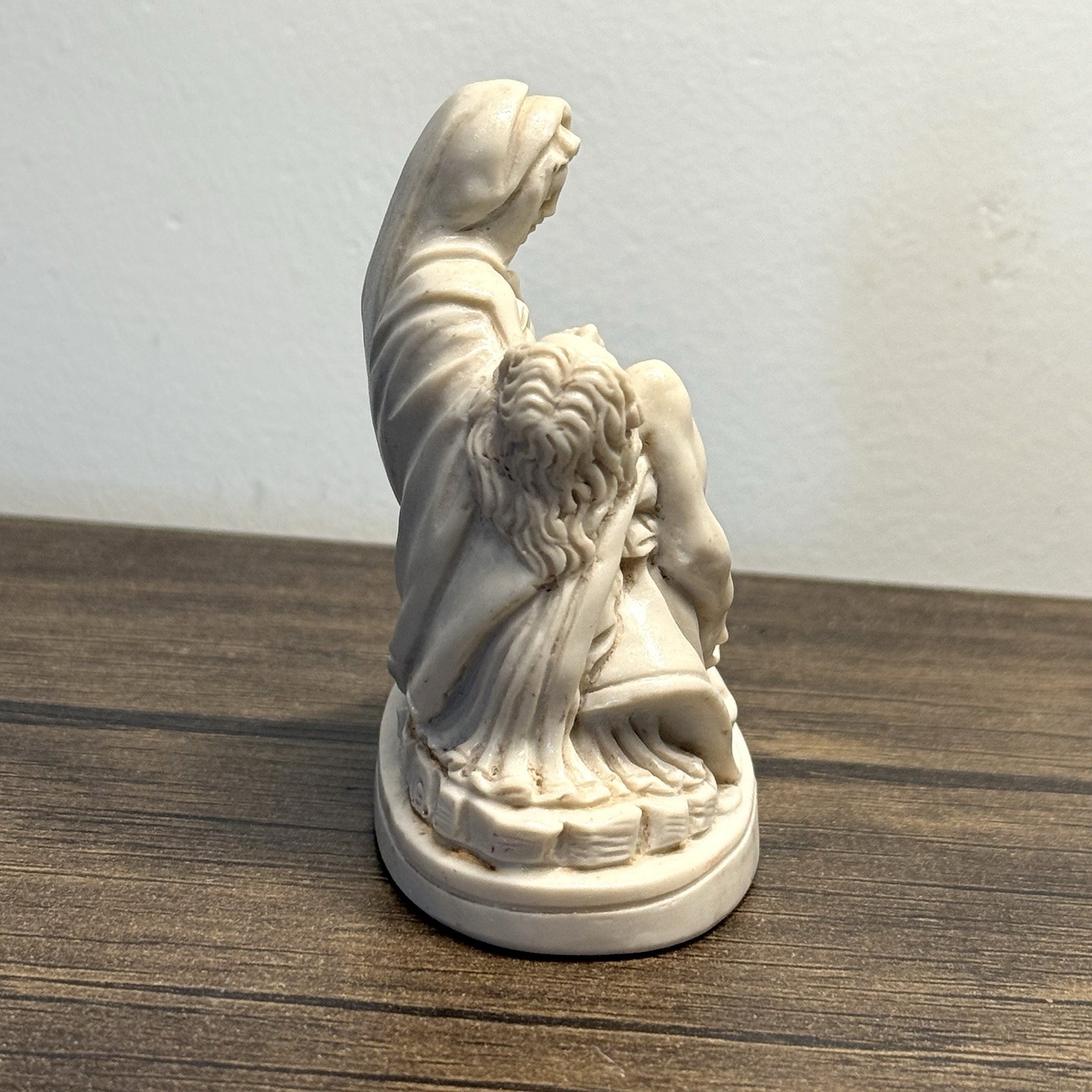 Vtg Replica Michelangelo’s Pieta 3.5 Tall Resin Signed Gift