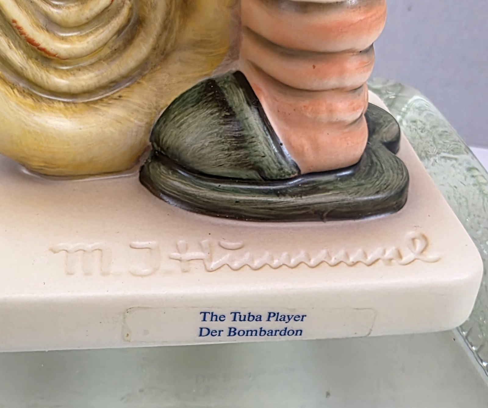 GOEBEL M.I.HUMMEL Figurine #437 The Tuba Player 6″ – 1988 – W. Germany