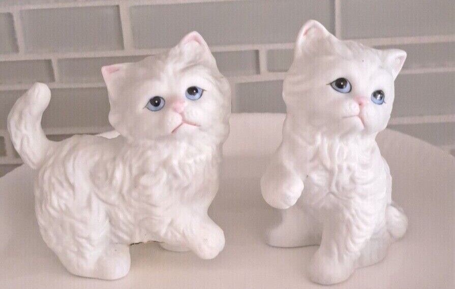 Vintage Homco Set Of White Ceramic Persian Cat Kittens, Blue Eyes 1413 Blue eyes