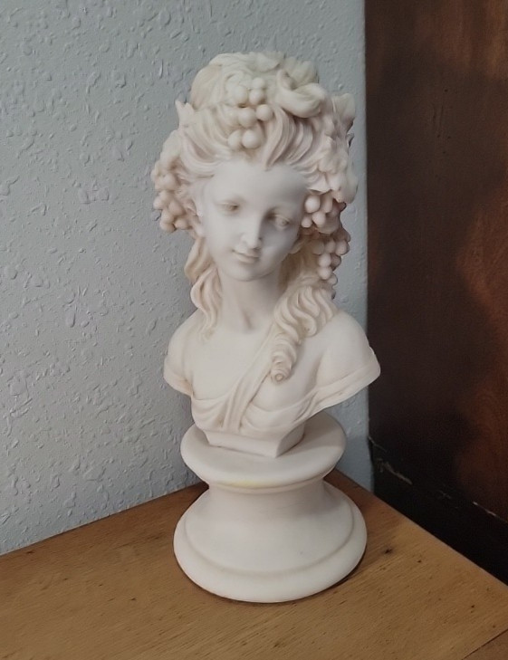 Bust Resin Young Victorian Woman /Girl Bust On Pedestal Victorian Vintage Ivory