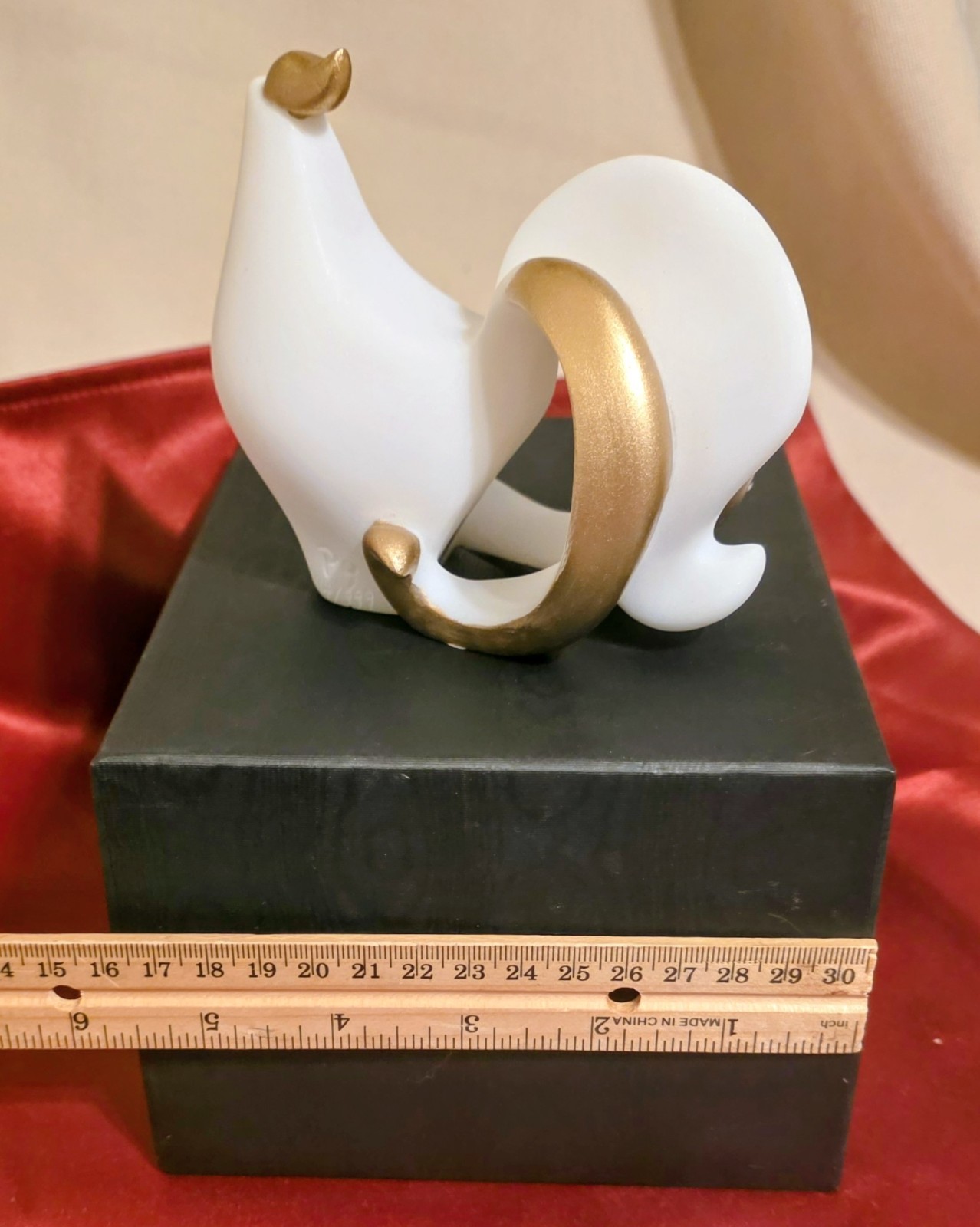 GALLERY CHUAN CERAMIC ROOSTER ABSTRACT FIG. MADE IN TAIWAN FROM WYNN LAS VEGAS