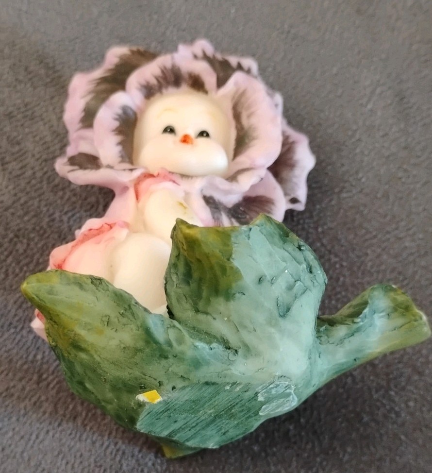 Vintage ceramic collectable flower baby figurines