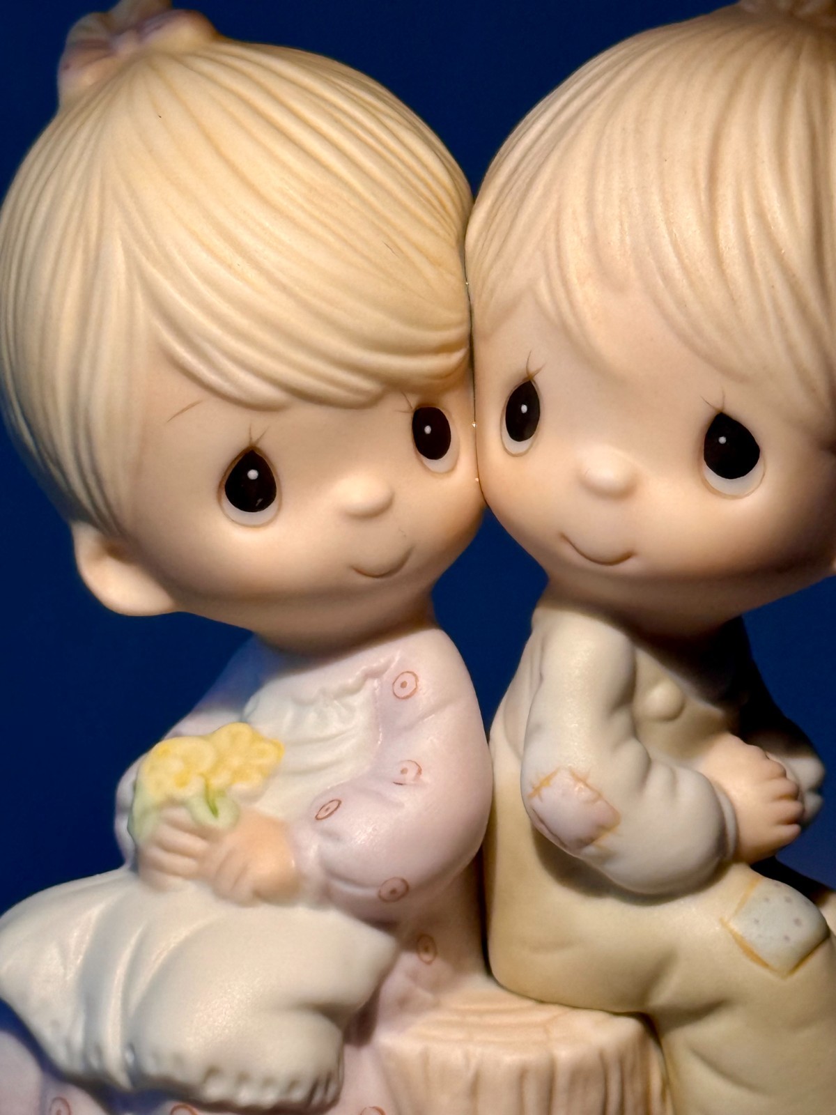 Precious Moments “Love One Another” (1978) E-1376 Jonathan & David Figurine NICE
