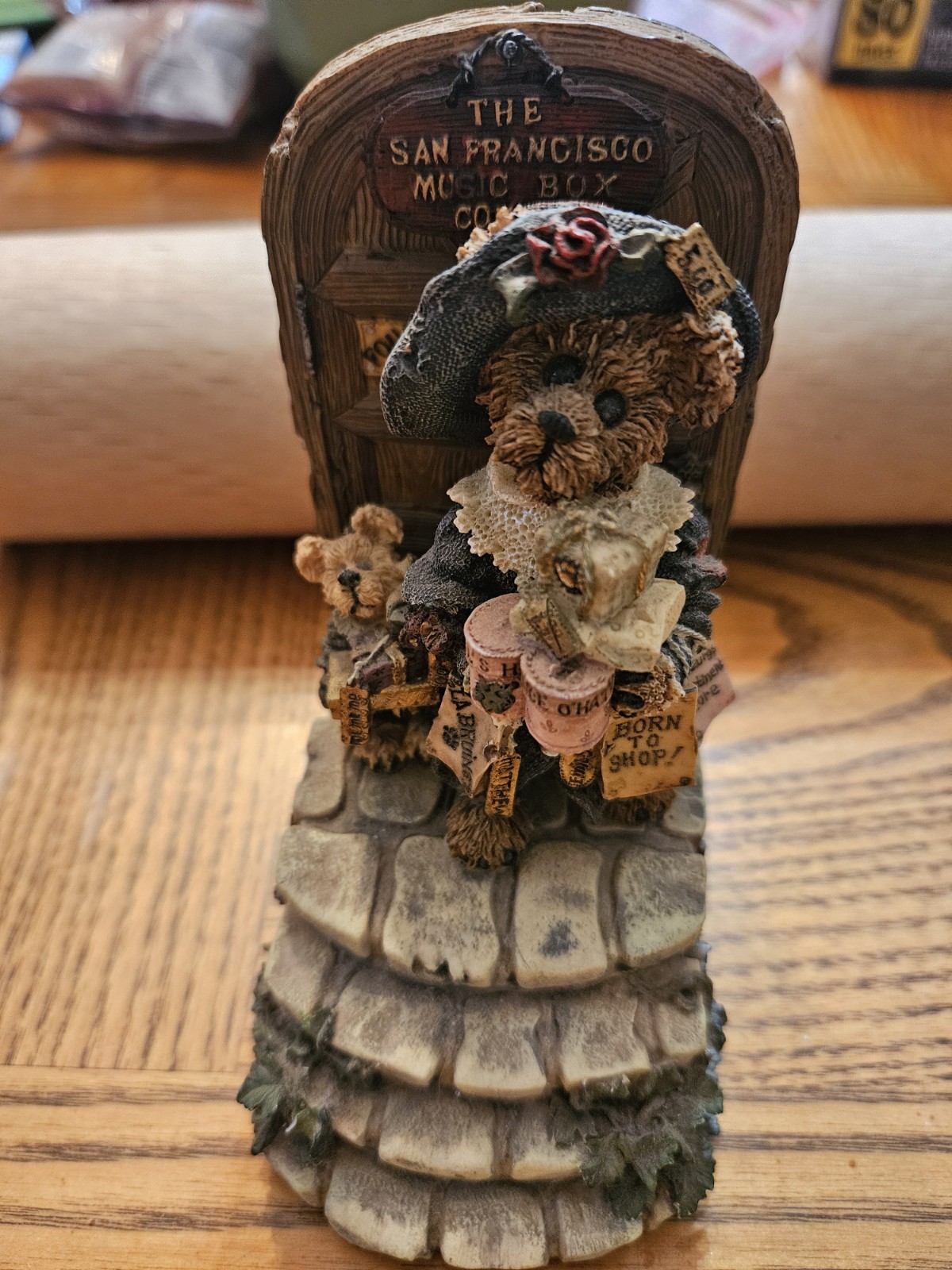 Boyds Bears Vintage 1998 San Francisco Music Box BORN TO SHOP 2773SF 1E Box COA
