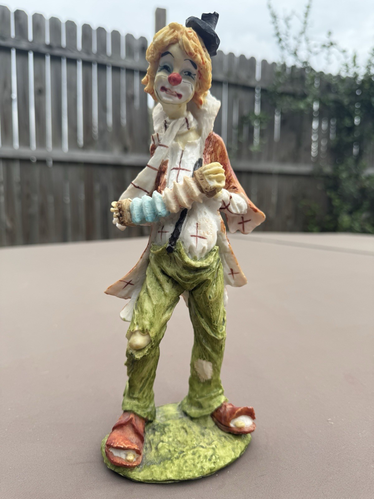 Vintage 1980s Pucci Arnart 11” Hobo Clown Figurine Statue With Accordion