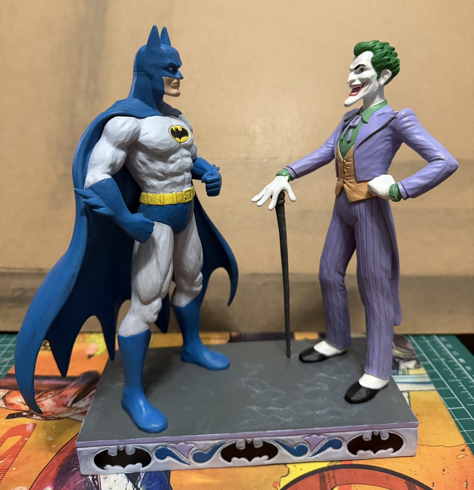DC Comics Jim Shore Batman & Joker Original Packaging And Box Statue Figurine